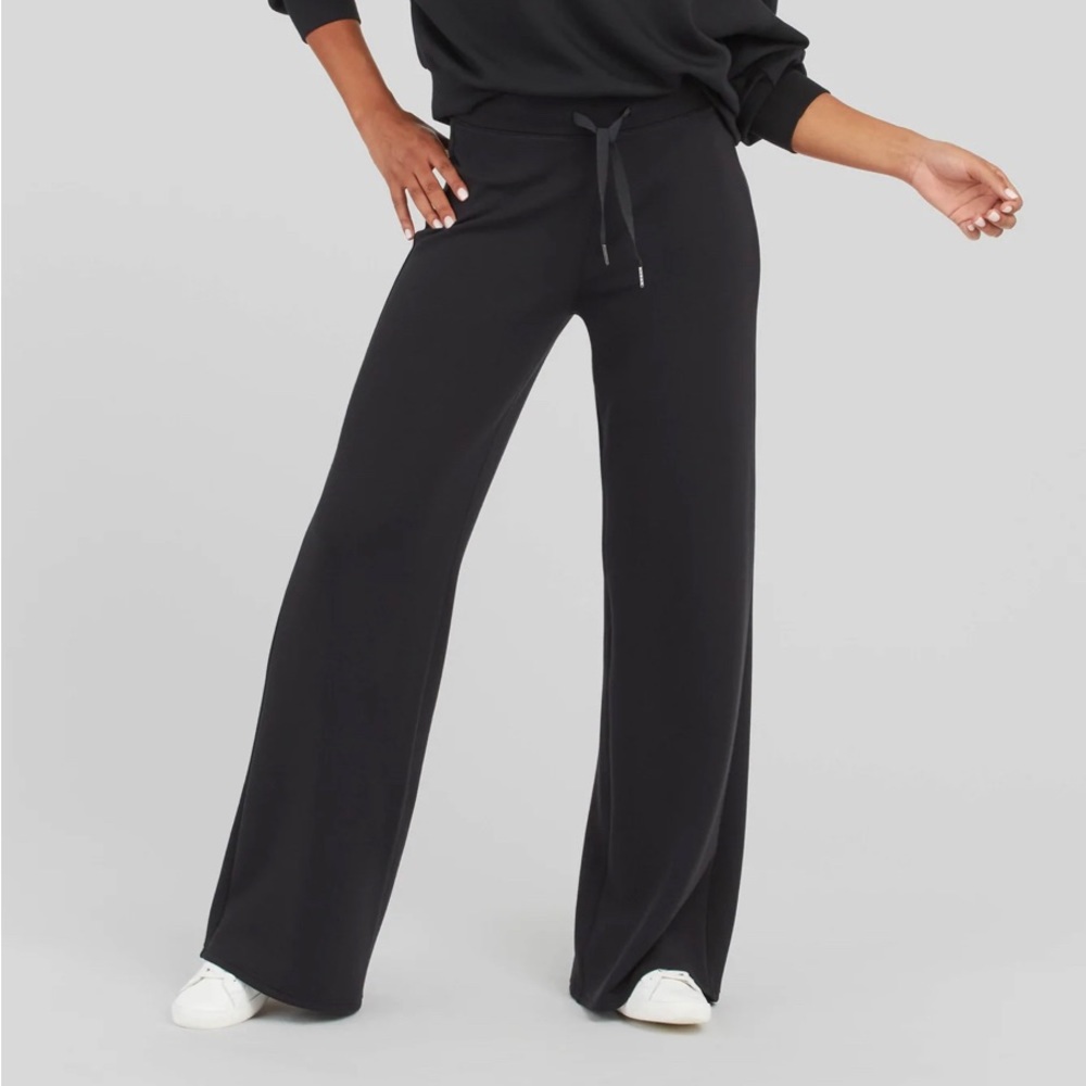 AirEssentials Wide Leg Pant - BRAND NEW! Tags still on, never worn.